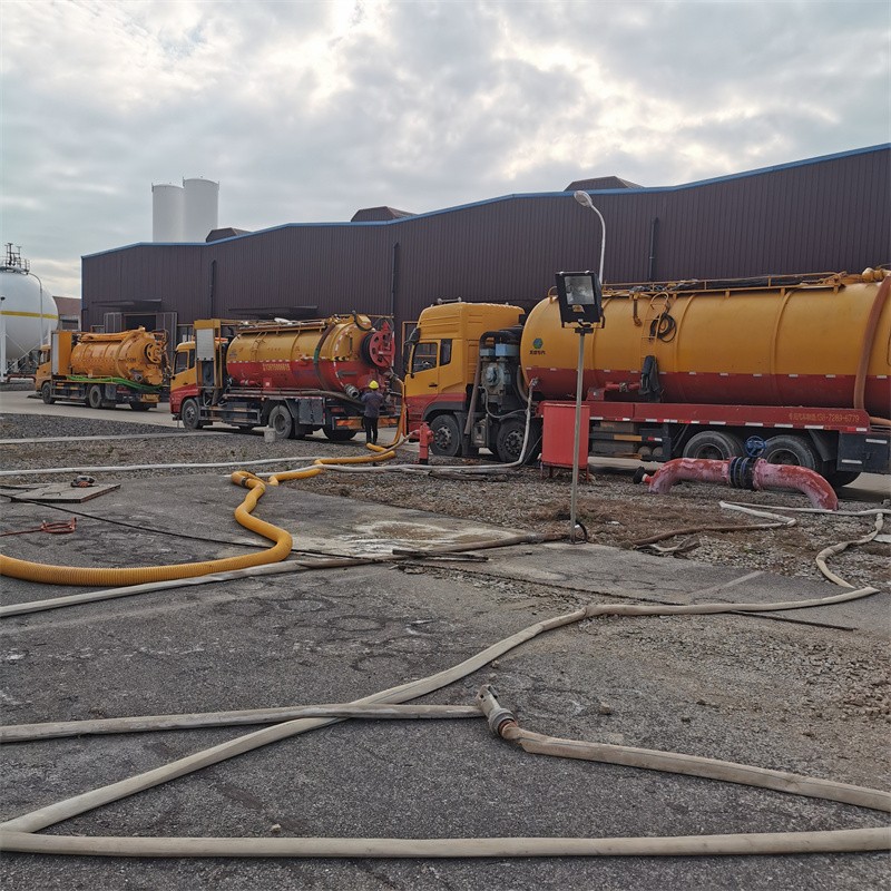 相城污水池清理